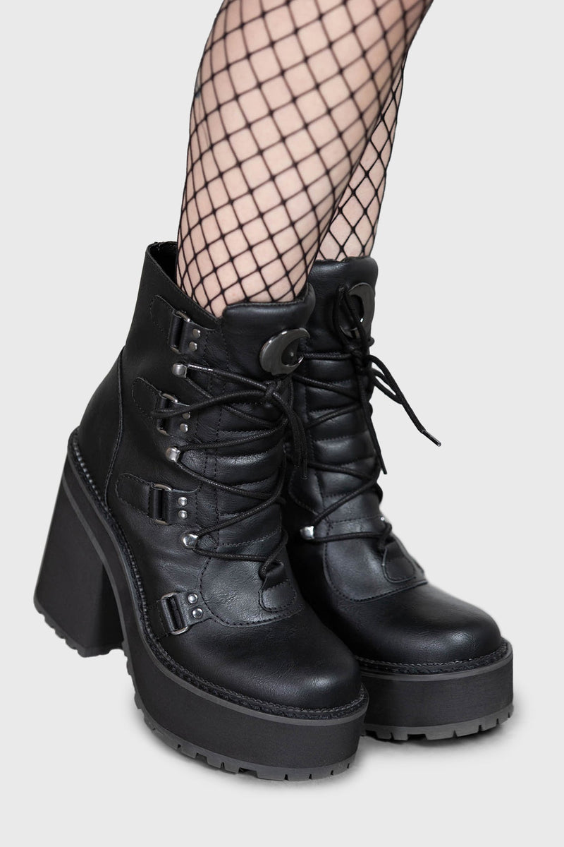 Broom Rider Boots [B]