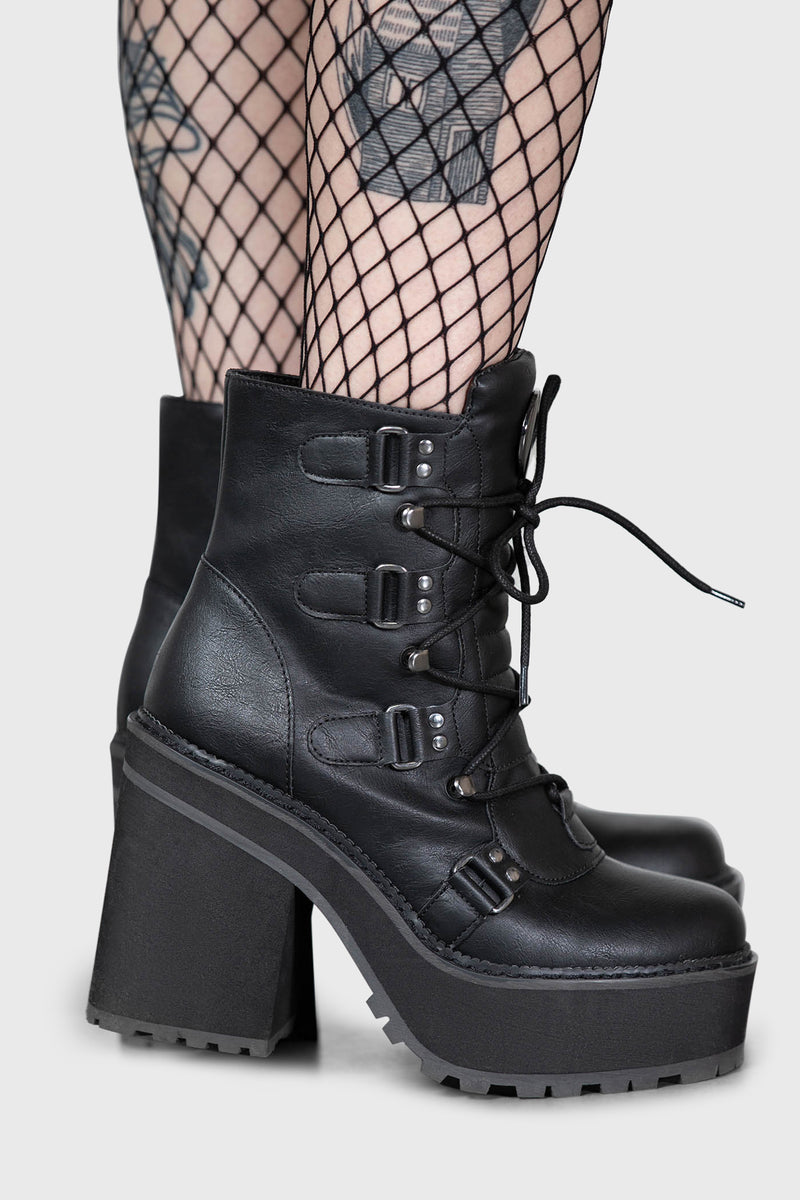 Broom Rider Boots [B]