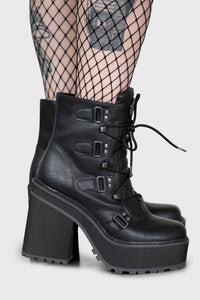 Broom Rider Boots [B]