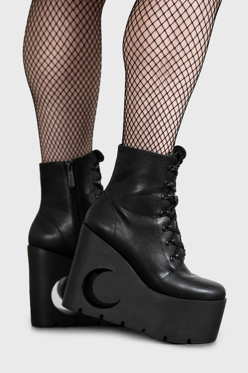 Crescent Boots