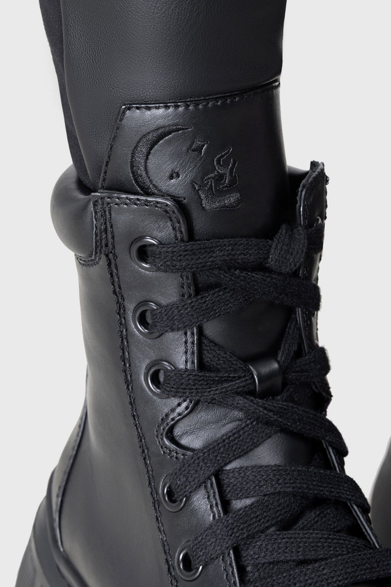 Discordant Boots