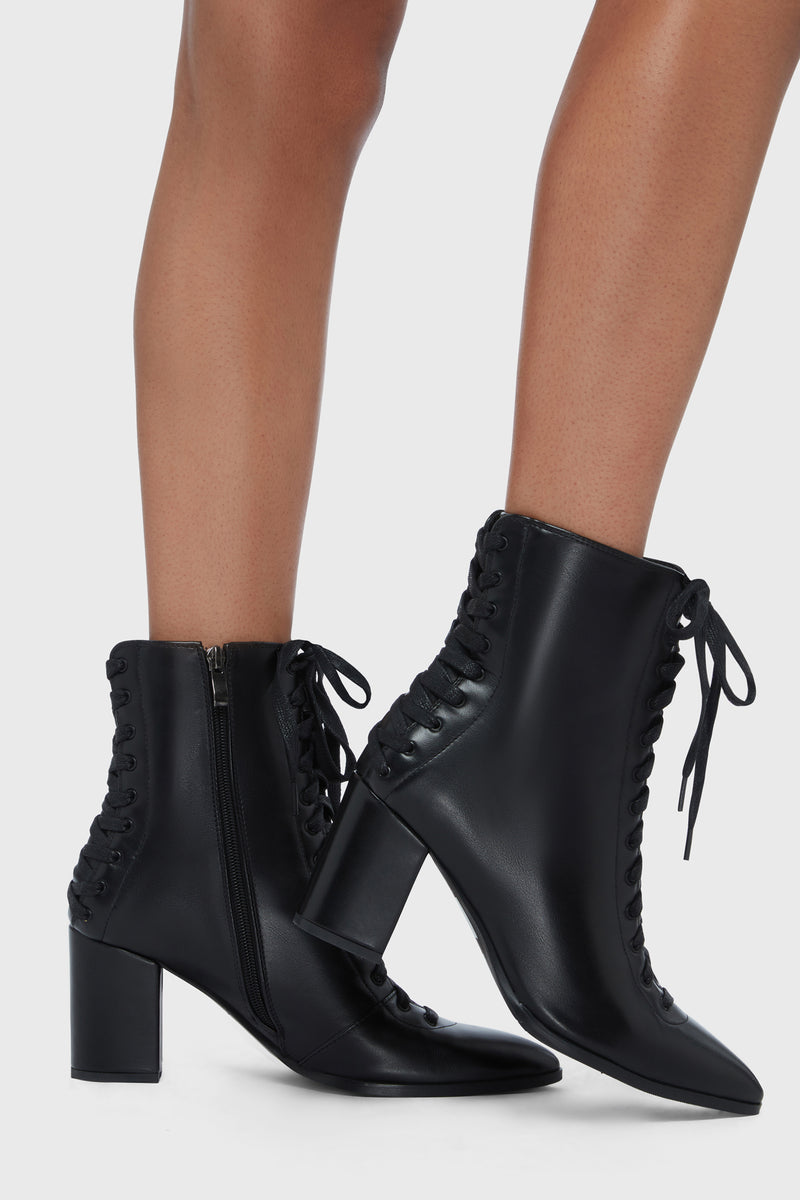 Hallowed Hour Boots