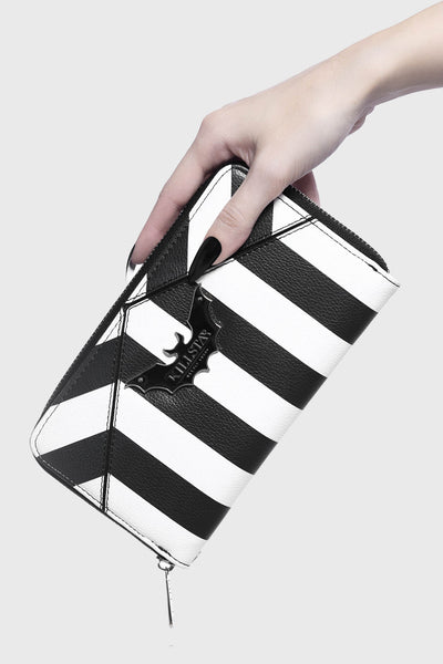 Never Trust The Living Wallet
