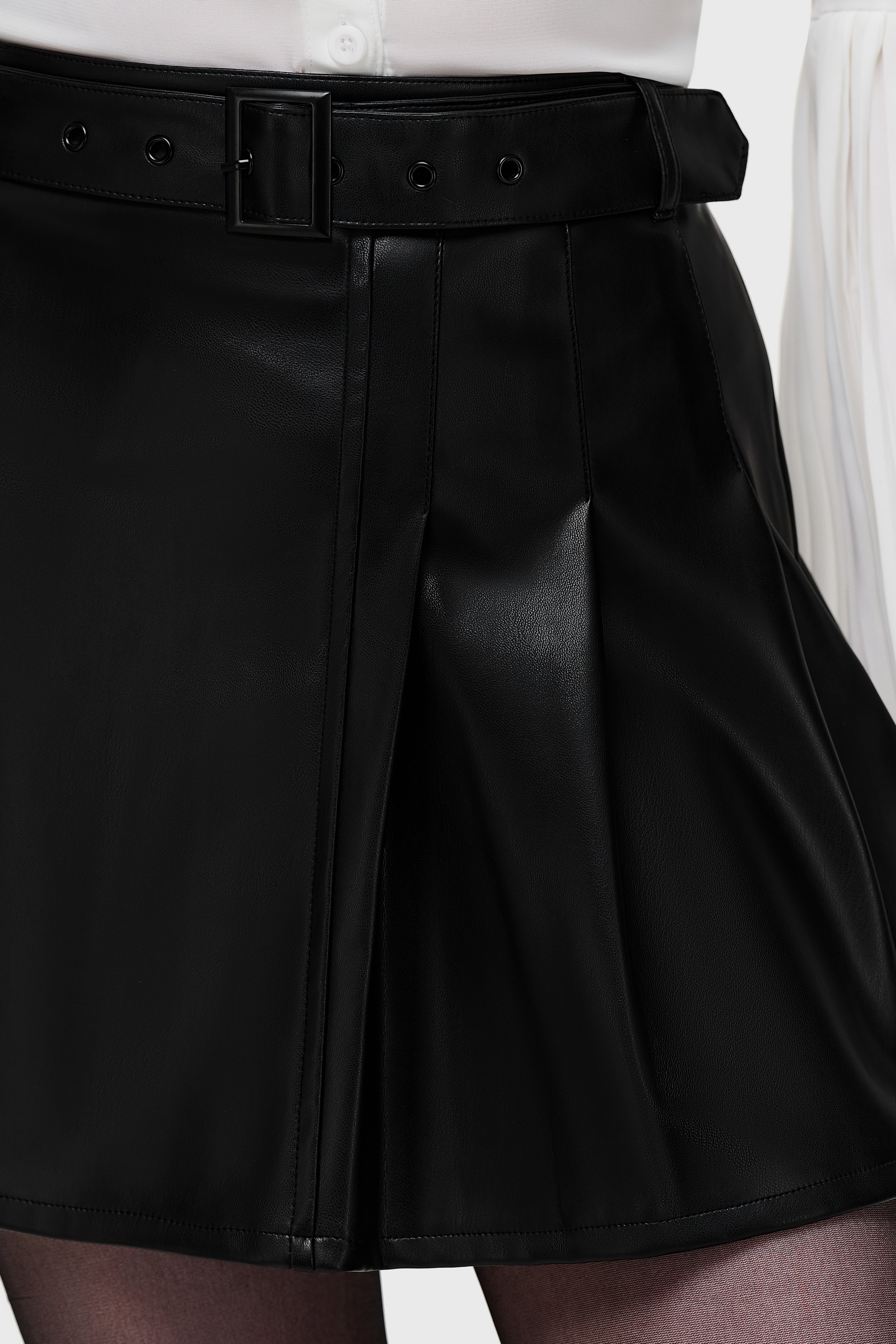 Noir Half Pleat Mini Skirt ‐ KILLSTAR