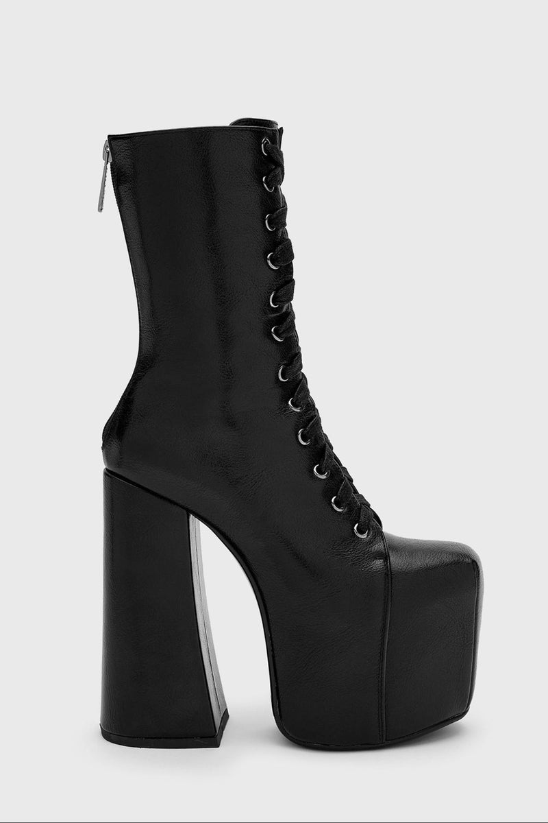 Romantic Cottage Boots