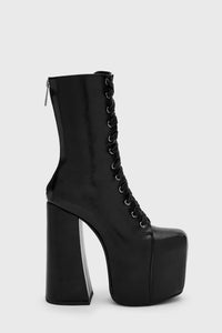 Romantic Cottage Boots